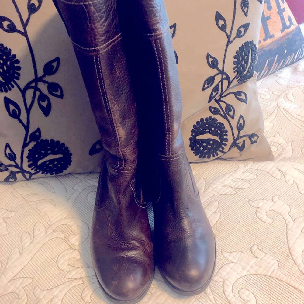 Timberline weatherproof pebble leather boot